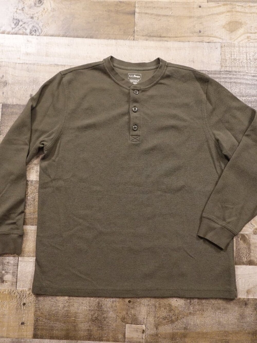 L.L.Bean Unshrinkable Mini-Waffle Henley Shirt Men's Large Regular Olive Green